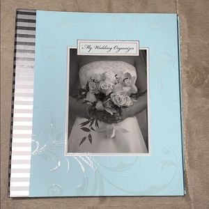 NWT Wedding Organizer binder